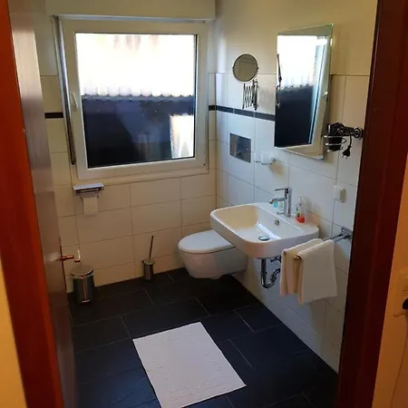 Wedemark-apartment-haus Fuer Bis Zu 24 Personen Appartement *