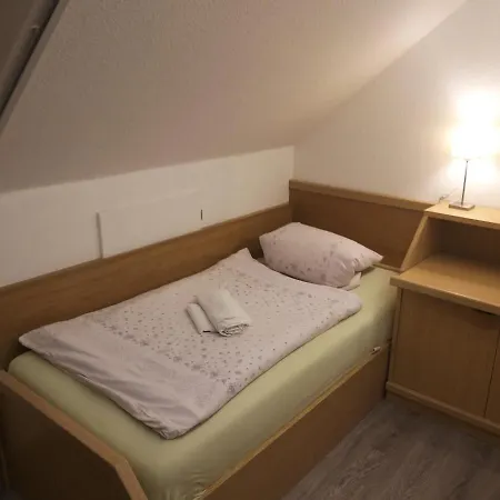 Wedemark-apartments Für Bis Zu 20 Personen Apartment *