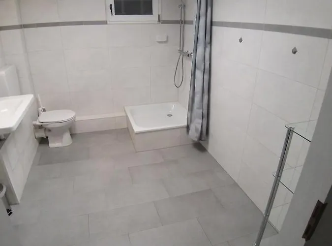 Wedemark-apartment-haus Fuer Bis Zu 24 Personen