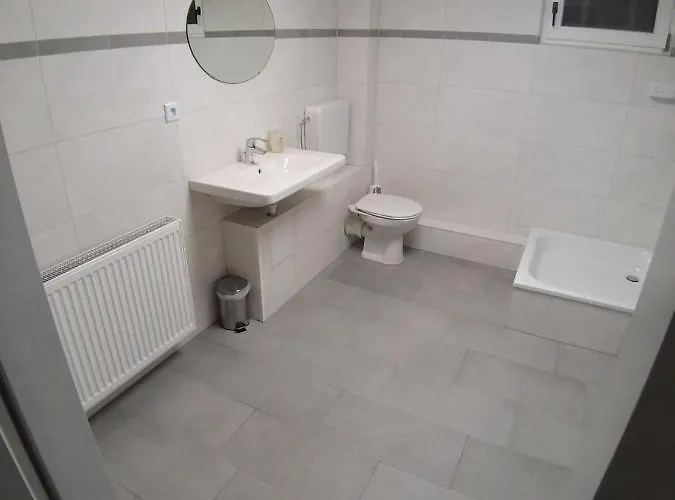 Wedemark-apartment-haus Fuer Bis Zu 24 Personen