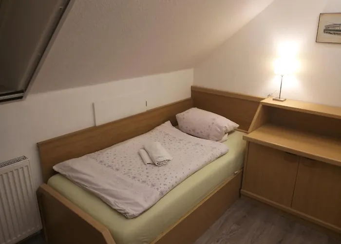 Wedemark-apartment-haus Fuer Bis Zu 24 Personen Lejlighed *